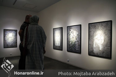 نمایشگاه عکس های امین طلاچیان با عنوان "قطعه 41 " در گالری اُ