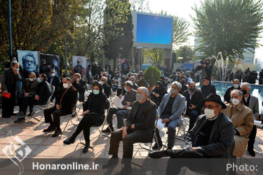 مراسم تشییع پیکر " کامبیز درمبخش " از مقابل خانه هنرمندان