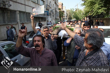 مراسم تشييع پيكر زنده ياد سيدكمال طباطبايى در خانه سينما