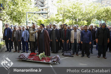 تشییع جنازه محمدابراهیم جعفری در دانشکده هنر 
