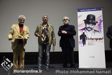 اکران مستند «ابر مرد» زندگی نامه ناصر ملک مطیعی در پردیس چارسو 
