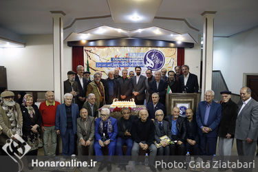 جشن تولد هنرمندان پیشکسوت متولد پاییز با تقدیر از مرادخانی برگزار شد