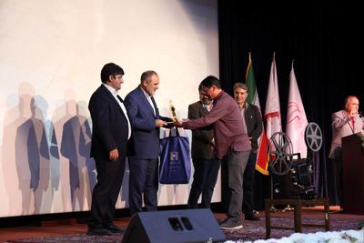 «وانتافه»و «نوشابه مشکی» جایزه بزرگ «رضا ژیان » را دریافت کردند
