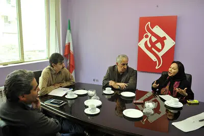  مشیری: جشنواره‌های هنری باید مدل بومی خود را داشته باشند / حقیقت‌شناس: سیاست‌زدگی را از هنر تجسمی حذف کردیم / هوشیار: به جشنواره تجسمی فجر نگاه رفع تکلیفی نداریم