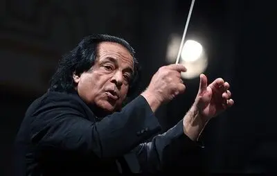 Maestro Ali Rahbari asks Muslim artists to return French honors to protest Macron’s cartoon defense