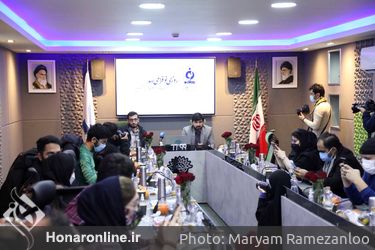 نشست خبری حمیدرضا جعفریان رئیس سازمان سینمایی حوزه هنری با محوریت مرور فعالیت ها و تولیدات جدید سینمایی این سازمان در چهلمین جشنواره فجر صبح امروز در حوزه هنری برگزار شد.