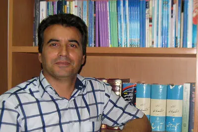 "پای صحبت نویسندگان و شاعران کودک و نوجوان" در یک کتاب / آشنایی با زندگی ادبی و ویژگی اخلاقی دو نسل نویسنده و شاعر 