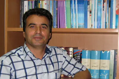 "پای صحبت نویسندگان و شاعران کودک و نوجوان" در یک کتاب / آشنایی با زندگی ادبی و ویژگی اخلاقی دو نسل نویسنده و شاعر 