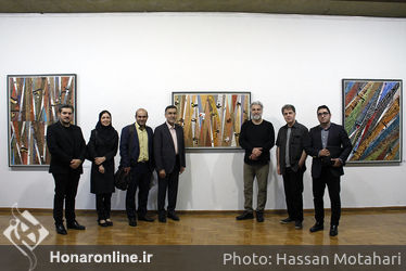 بازدید محمدرضا عارف و سیده فاطمه ذوالقدر از نمایشگاه بهمن پناهی