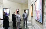 نقاشی‌های انتزاعی در نگارخانه استاد غلامی شیراز