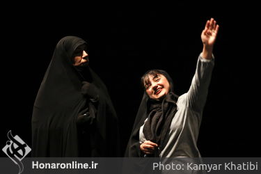 اجرای  نمایش "کو کوی کبوتران حرم" با حضور معاون هنری وزارت ارشاد و جمعی از هنرمندان