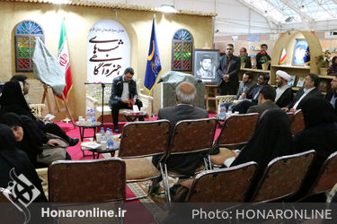 رونمایی از یازده عنوان کتاب و تجلیل از فعالان عرصه شعر و ادب