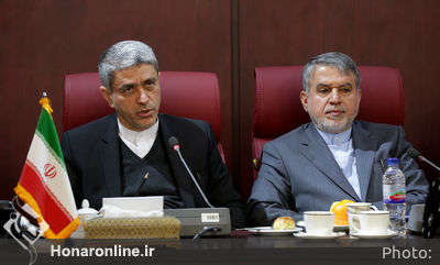 نشست وزرای فرهنگ وارشاد اسلامی و امور اقتصاد ودارایی با اصناف فرهنگ وهنر