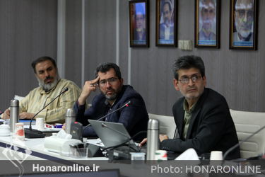 نشست دبیر عالی شورای انقلاب فرهنگی با تعدادی از هنرمندان تئاتر