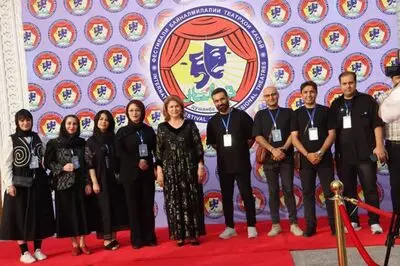ادای احترام گروه«آداب شکار روباه» به جان باختگان انفجارهرمزگان درتاجیکستان
