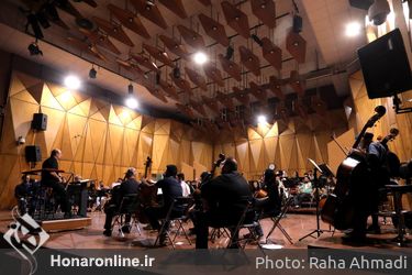 تمرین ارکستر سمفونیک تهران با رهبری منوچهر صهبایی