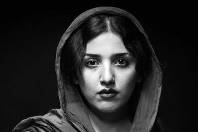 دخترانی که زمان‌شان پرت گذشت / روایت بهار رضی‌زاده از نمایش "پرتی"