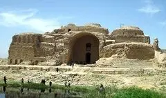 سیل در حریم درجه یک کاخ اردشیر بابکان