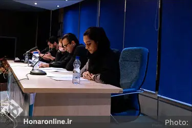 نمایشنامه خوانی نمایش "نگران نباش آدامس بجو" 