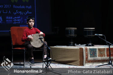 تنبک نوازی در ششمین روز از جشنواره ملی موسیقی جوان در تالار رودکی