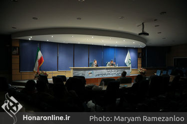 نمایشنامه خوانی "ضمایر" در سی و هفتمین جشنواره بین‌المللی تئاتر فجر