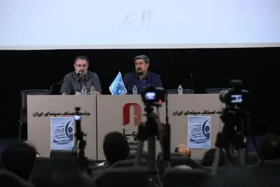 در سینما بیمه بیکاری، بیماری، از کار افتادگی و حوادث وجود ندارد!