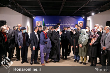 دیدار آیت‌الله سیدابراهیم رئیسی با جمعی از هنرمندان هنرهای تجسمی