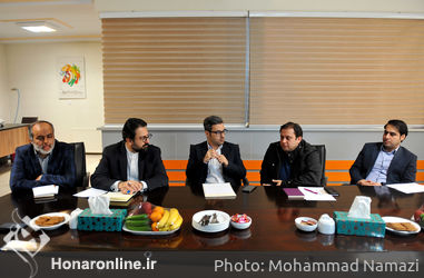 بازدید معاون امور هنری وزیر فرهنگ و ارشاد اسلامی از دبیرخانه سی و سومین جشنواره موسیقی فجر 