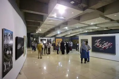 نمایشگاه "خانه خوبان" اجماع هنرمندان برای حمایت از سیل‌زدگان / برای حل مشکلات‌مان باید همراه یکدیگر باشیم / نمایشگاه‌های خیریه باعث می‌شود رابطه مردم و هنرمندان بیشتر شود