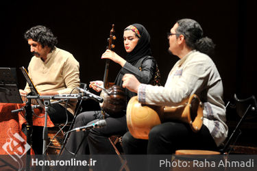 کنسرت گروه موسیقی زنده رود 