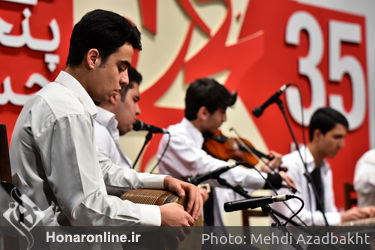اجرای برگزیدگان جشنواره نوای خرم در سی و پنجمین جشنواره موسیقی فجر 2