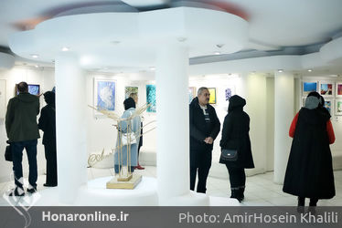 نمایشگاه بین المللی گروهی هنرهای تجسمی با عنوان «زندگی و آرامش زیر آسمان آبی 4 » در گالری آتشزاد