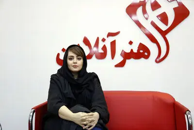 ساناز بیان با  نمایش "آبی مایل به صورتی" به پالیز می‌آید / صدای تئاتر در رسانه ملی ضعیف است