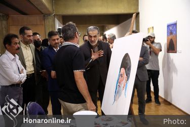 افتتاحیه نمایشگاه آثار منتخب هنرمندان به مناسبت دهه امامت و ولایت