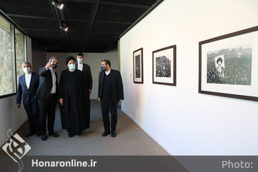 بازدید رئیس جمهور از نمایشگاه «آینه در آینه»