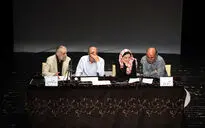 نمایشنامه خوانی 