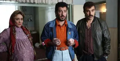 فیلمی از رقص هندی نوید محمدزاده و محسن تنابنده در «زودپز»