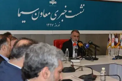 از حل شدن مشکل "کلاه قرمزی" و "جناب خان" تا پخش 133 فیلم در ایام نوروز / اسامی برنامه‌های نوروزی تلویزیون در سال 97 اعلام شد