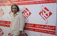 ایوب آقاخانی: در تلاشم تا ژانر وحشت را در تئاتر تجربه کنم /  با اکران تئاتر آنلاین به این شکل موافق نیستم / آقاخانی از انتشار  فراخوانی تئاتری از سوی حوزه هنری خبر داد