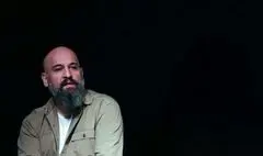 نمایش «به کفشات نگاه کن!»  مهمان تماشاخانه لبخند می‌شود