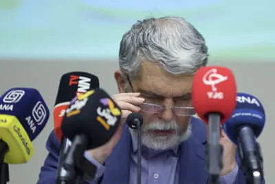 
وزیر فرهنگ: روز دانشجو فرصتی برای بهره‌برداری از نقد و نگاه دانشجویان است