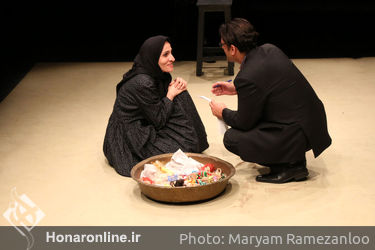 نمایش "عند از مطالبه" در تماشاخانه قشقایی