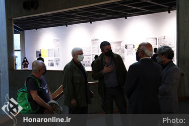 رونمایی از کتاب عکس «دیوارها سخن می‌گویند»