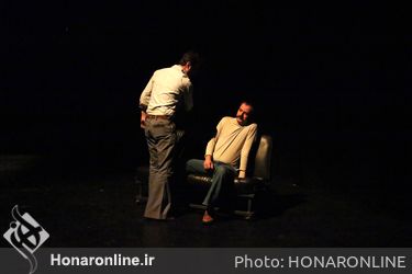 نمایش "فیل در تاریکی" در تماشاخانه پالیز