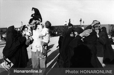 تشییع‌ امام خمینی (ره) به‌ روایت عکاس فرانسوی