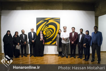 بازدید محمدرضا عارف و سیده فاطمه ذوالقدر از نمایشگاه بهمن پناهی