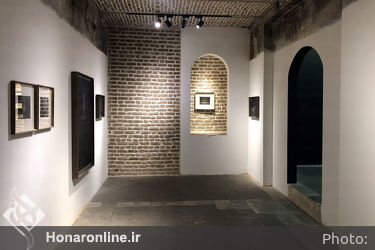 نمایشگاه آثار ژاله اکبری در گالری این‌جا