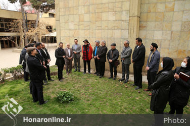 کاشت نهال توسط هنرمندان در فرهنگسرای نیاوران
