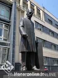 مروری بر تاریخ فرهنگ ایران در تندیس ها و سردیس های تهران