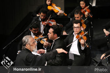 اجرای ارکستر ملی ایران به رهبری فریدون شهبازیان در تالار وحدت